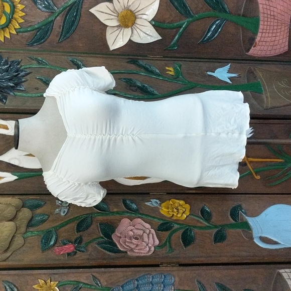 EUC Max Studio Cream Ruched Short Sleeve Top Size XS Bardot Hepburn Retro 50s - Picture 2 of 4